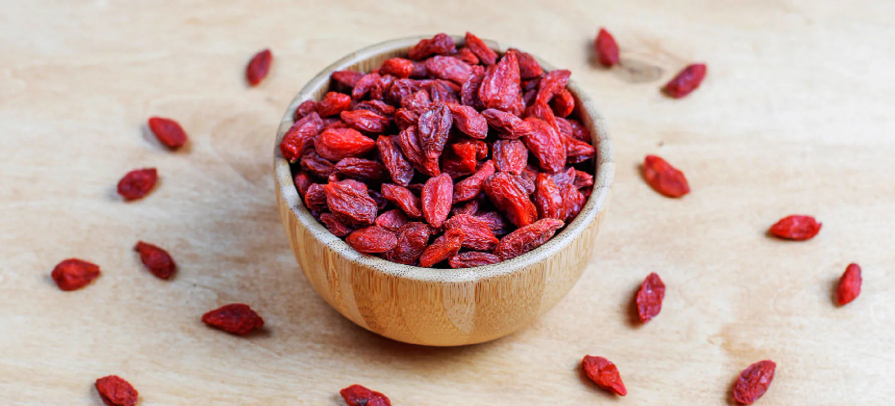Bagas em destaque, transmitindo frescura, antioxidantes naturais e vitalidade numa alimentação equilibrada.