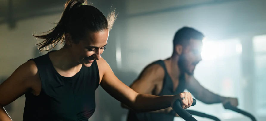 Treino cardio em destaque, refletindo energia, motivação e um estilo de vida ativo orientado para a boa forma.