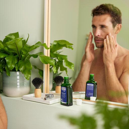 Produtos de cosmética para homem desenvolvidos para o cuidado da pele, cabelo e barba no dia a dia