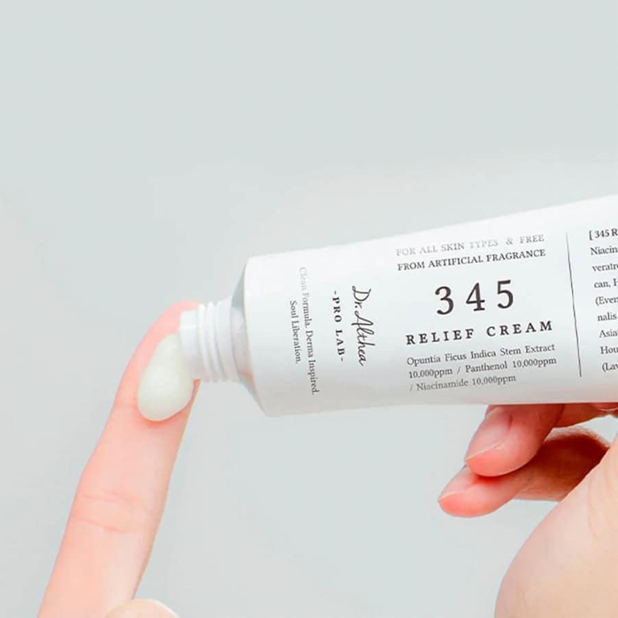 Frasco do 345 Relief Cream 50ml da Dr. Althea, creme calmante para pele sensível, com ingredientes naturais e textura leve.