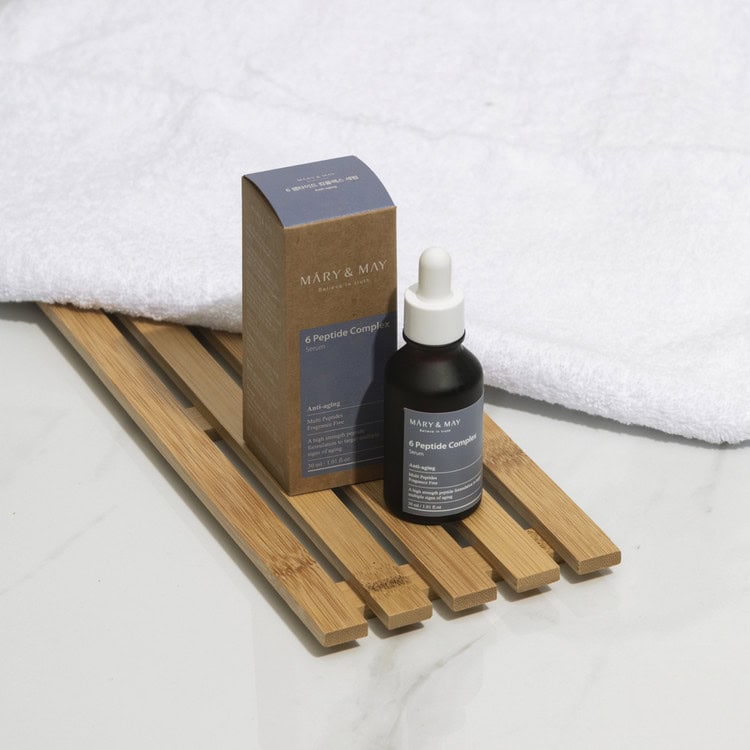 Frasco do Sérum Complexo de 6 Peptídeos, tratamento intensivo para firmeza, elasticidade e rejuvenescimento da pele.