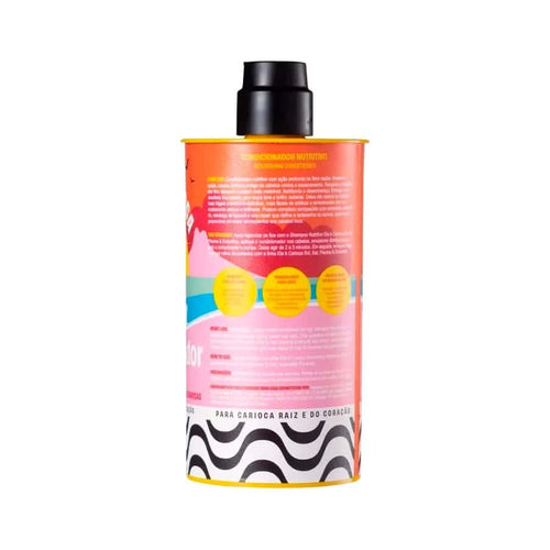 El acondicionador nutritivo Carioca de Lola (500 g) hidrata y nutre el cabello, aportándole suavidad y brillo. Sus ingredientes nutritivos fortalecen las hebras capilares, dejándolas más suaves y saludables. Ideal para cabello seco y dañado, restaura su vitalidad y una textura sedosa.