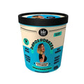 La mascarilla reparadora intensiva "Vagabond Damage" de Lola, de 450 g, penetra en el cabello, restaurando su estructura dañada y ayudando a controlar el encrespamiento.