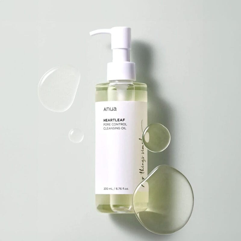 Heartleaf Duo Kit Anua 200ml + 250ml, conjunto com óleo de limpeza Heartleaf Pore Control e tónico Heartleaf 77% para limpar, acalmar e hidratar a pele.
