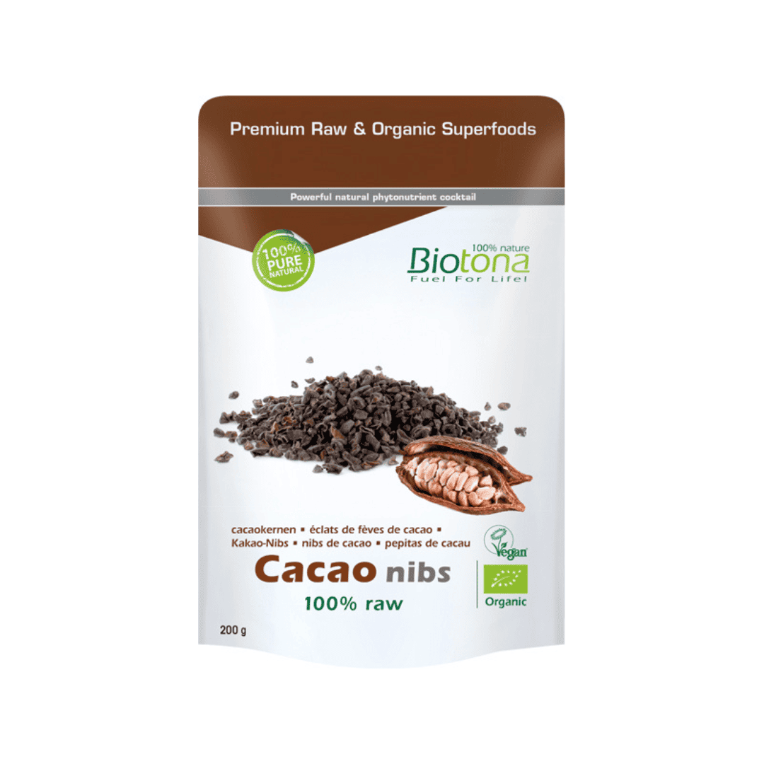 Biotona ofrece nibs de cacao 100% orgánico crudo en un paquete de 200 gramos, ricos en antioxidantes e ideales para batidos o refrigerios saludables.
