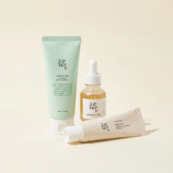 Trio Set Best Sellers Beauty of Joseon com gel de limpeza, sérum iluminador e protetor solar facial.