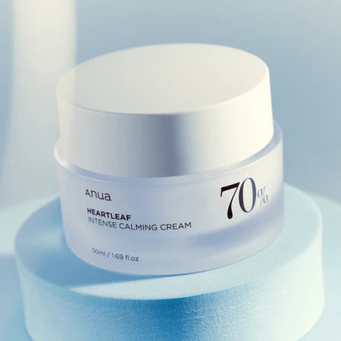Creme facial com 70% de extrato de Houttuynia cordata, ceramidas e pantenol. Hidrata profundamente, acalma a pele sensível e fortalece a barreira cutânea.