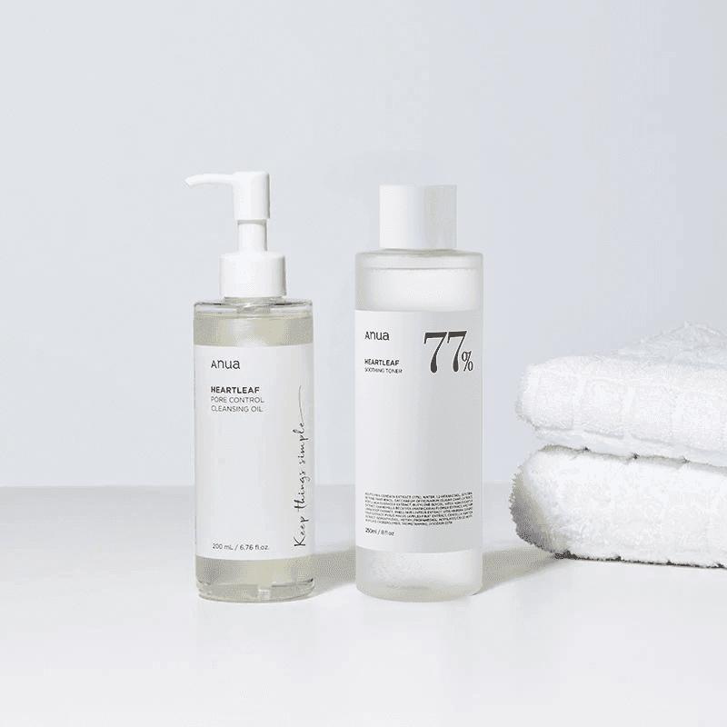 Heartleaf Duo Kit Anua 200ml + 250ml, conjunto com óleo de limpeza Heartleaf Pore Control e tónico Heartleaf 77% para limpar, acalmar e hidratar a pele.
