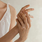 Óleo de limpeza com óleo de soja e extrato de ginseng. Remove impurezas e maquilhagem, nutre e hidrata, deixando a pele suave e equilibrada.