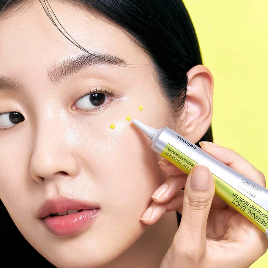 El Vita-A Retinal Shot Tightening Booster de Celimax, de 15 ml, es un producto para el cuidado facial que contiene un 0,1 % de retinal liposomal, Matrixyl 3000 y pantenol para mejorar la textura, la firmeza y reducir los poros.