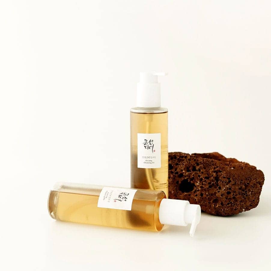 Óleo de limpeza com óleo de soja e extrato de ginseng. Remove impurezas e maquilhagem, nutre e hidrata, deixando a pele suave e equilibrada.
