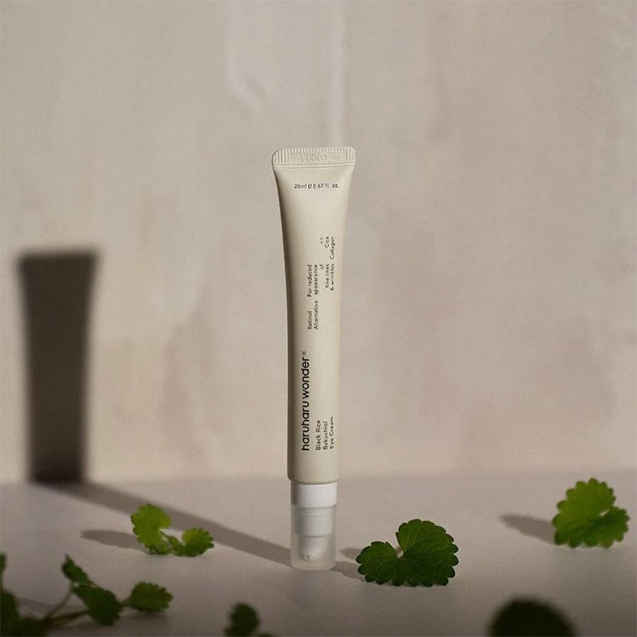 Tubo do Creme de Olhos Bakuchiol Black Rice 20ml da Haruharu Wonder, cuidado suave e eficaz para a zona do contorno ocular.