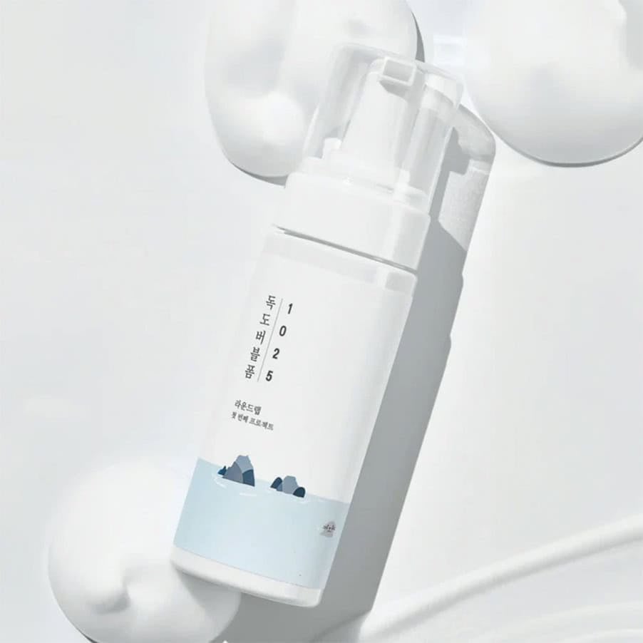 Frasco da 1025 Dokdo Espuma Facial de Limpeza 150ml da Round Lab, limpador suave e hidratante para todos os tipos de pele.