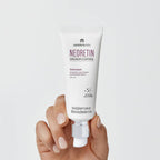 Gel creme despigmentante Neoretin SPF50 da Cantabria Labs com proteção solar e ação antimanchas