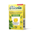 Pastillas Ricola de limón y melisa en envase de 50 g, elaboradas con hierbas suizas y sabor natural a limón, que proporcionan frescura y alivio para la garganta.