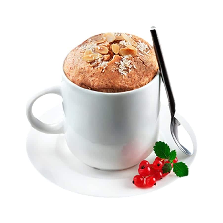 Mezcla en polvo para pastel en taza con sabor a vainilla, con 21 g de proteína por porción, baja en grasas y carbohidratos. Fácil y rápida de preparar, ideal para un refrigerio saludable y nutritivo.