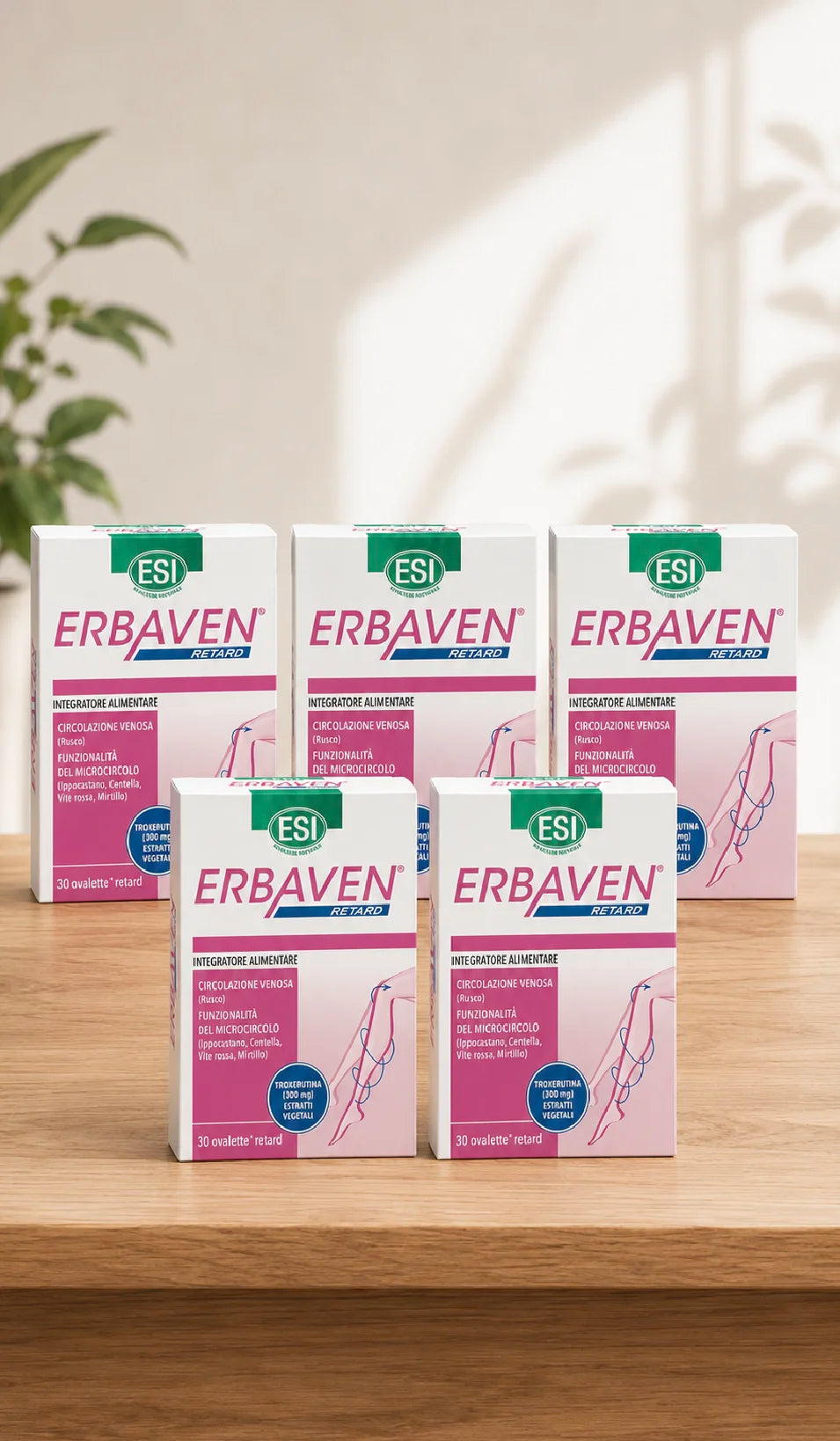 Pack de 5 embalagens de Erbaven Retard ESI sobre uma mesa de madeira, num ambiente natural e luminoso para a campanha Cria o teu Pack.