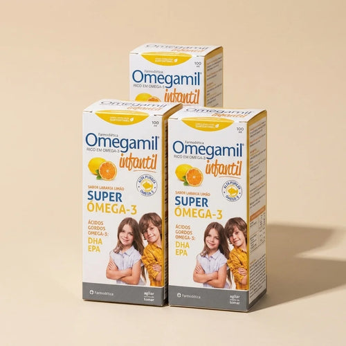 Omegamil Infantil Naranja y Limón Farmodiética, pack con 3 botellitas de 100 ml de complemento alimenticio infantil.