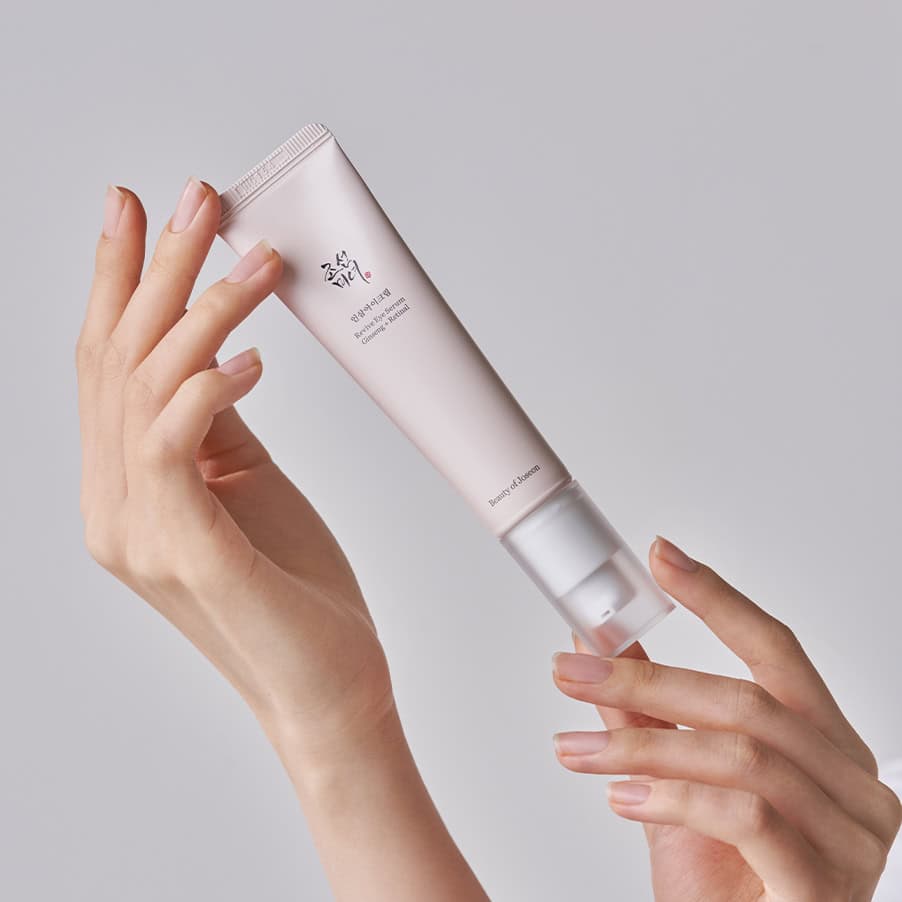 Sérum Revive Eye Ginseng + Retinal de 30ml da Beauty of Joseon em bisnaga, formulado para iluminar e suavizar a zona do contorno dos olhos.