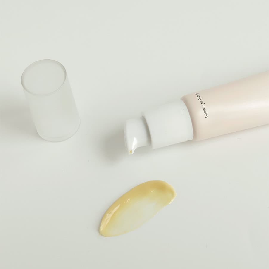 Sérum Revive Eye Ginseng + Retinal de 30ml da Beauty of Joseon em bisnaga, formulado para iluminar e suavizar a zona do contorno dos olhos.