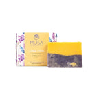 Sabonete 2 em 1 Citrus Viola da Musa, hidratante e esfoliante, em formato sólido de 125 g.