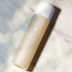Super Glowing Set N.3 Numbuzin com tónico Super Glowing Essence de 200 ml e sérum Skin Softening de 50 ml.
