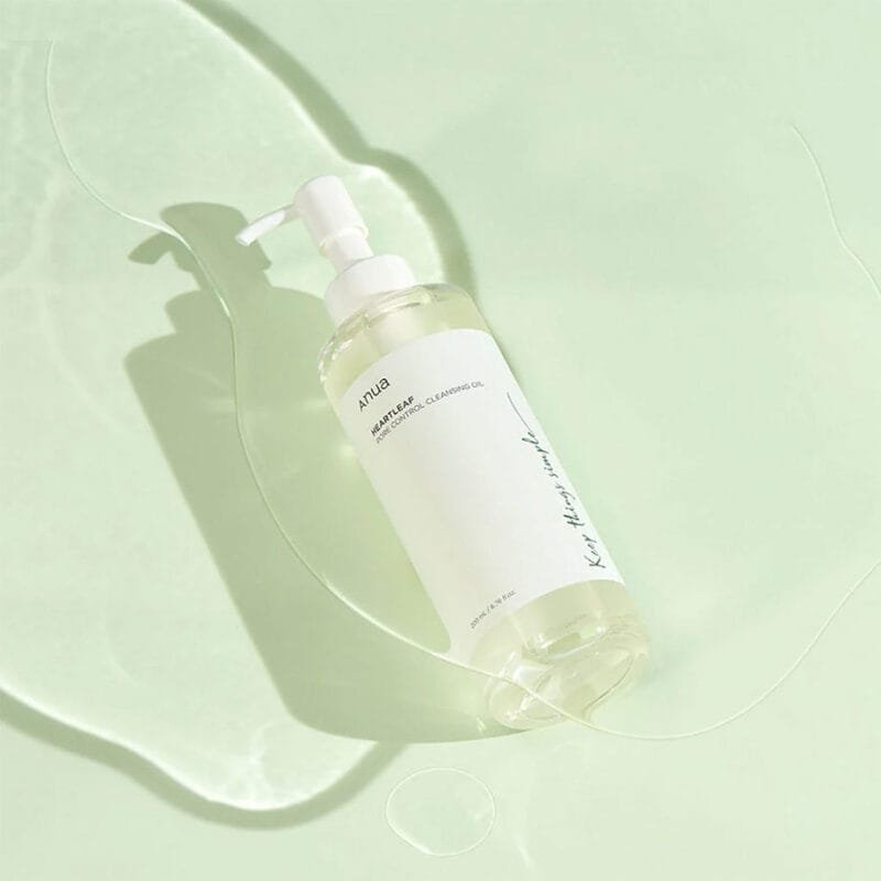 Heartleaf Duo Kit Anua 200ml + 250ml, conjunto com óleo de limpeza Heartleaf Pore Control e tónico Heartleaf 77% para limpar, acalmar e hidratar a pele.
