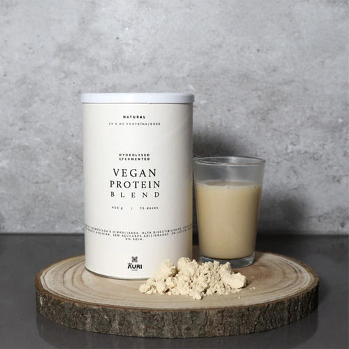 Vegan Protein Blend Natural é um suplemento alimentar em pó com proteína de ervilha fermentada e proteína de ervilha hidrolisada.