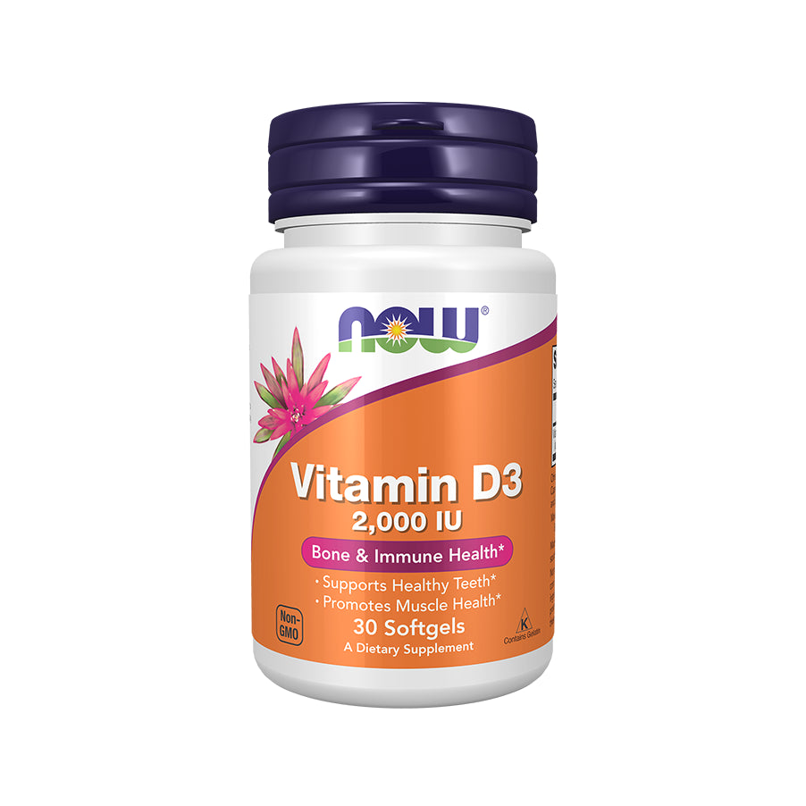 Vitamina D3 2000UI 30 Cápsulas Now Foods em embalagem branca com tampa laranja.