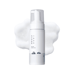 Frasco da 1025 Dokdo Espuma Facial de Limpeza 150ml da Round Lab, limpador suave e hidratante para todos os tipos de pele.